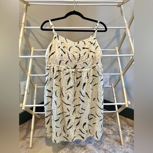 Old Navy size medium feather print sundress cream and black